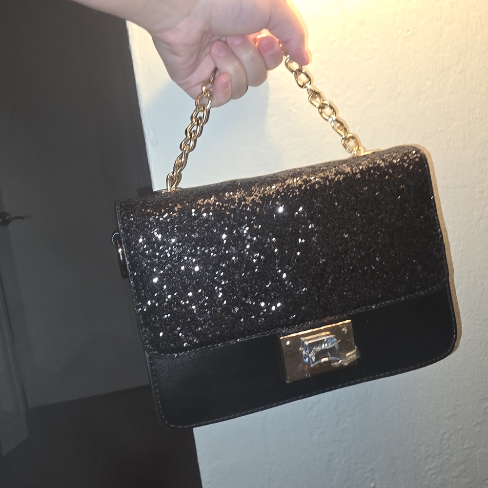 Elegant Black Glitter Gold Toned Chain Bag With Black Crossbody Strap NWT Formal